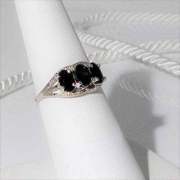 Midnight Blue Sapphire 2 cttw Ring Size 7 - Picture 7 of 8